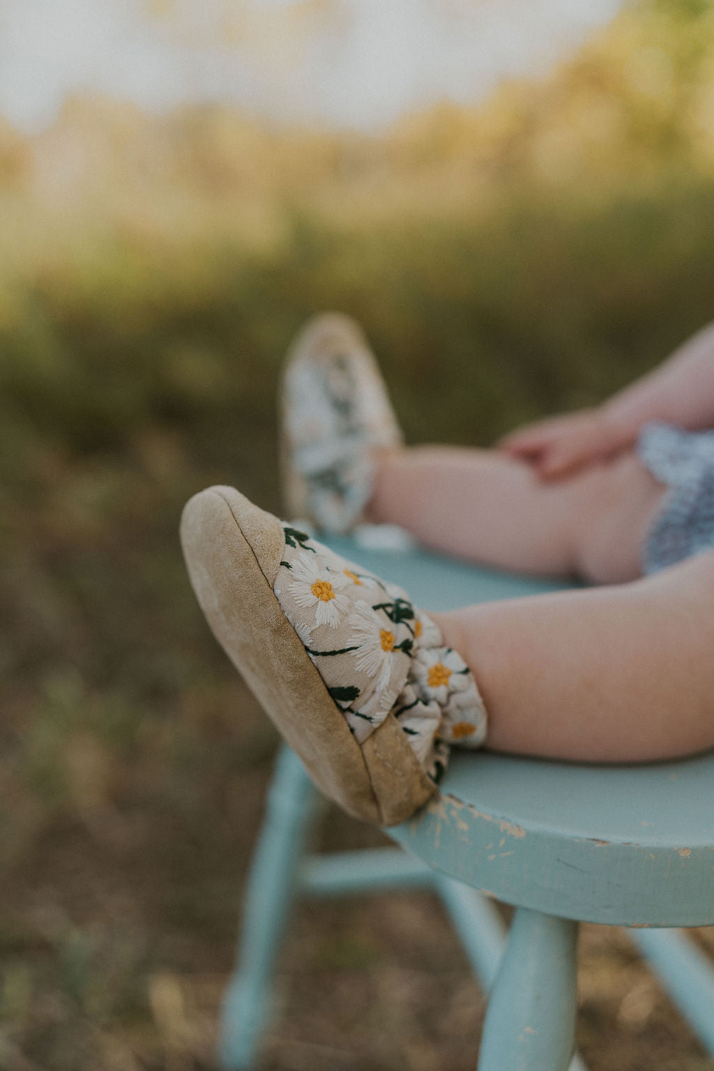 daisy embroidered soft soled baby shoes
