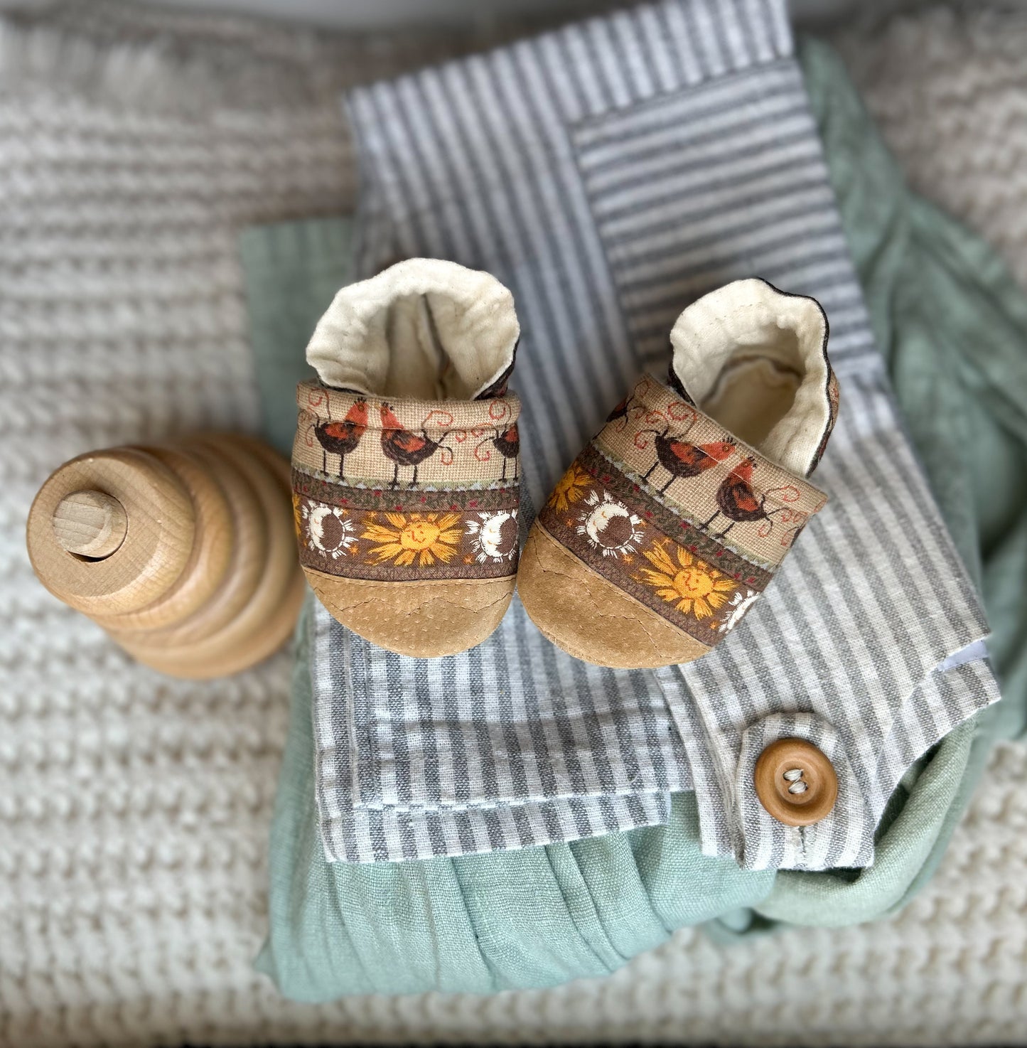 LAST PAIR chickens & suns soft soled baby shoes - upcycled