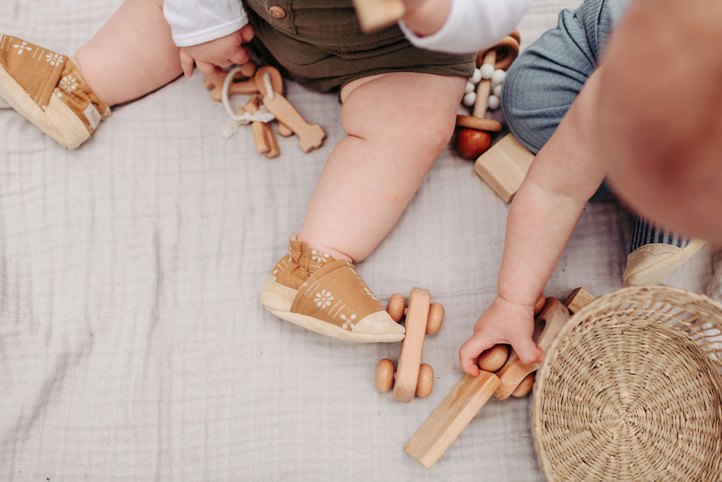 daisies wheat soft soled baby shoes