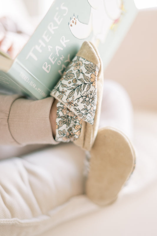 vintage floral soft soled baby shoes