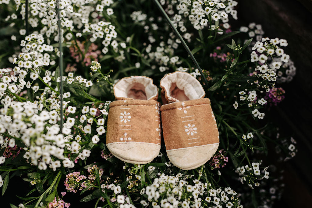 daisies wheat soft soled baby shoes